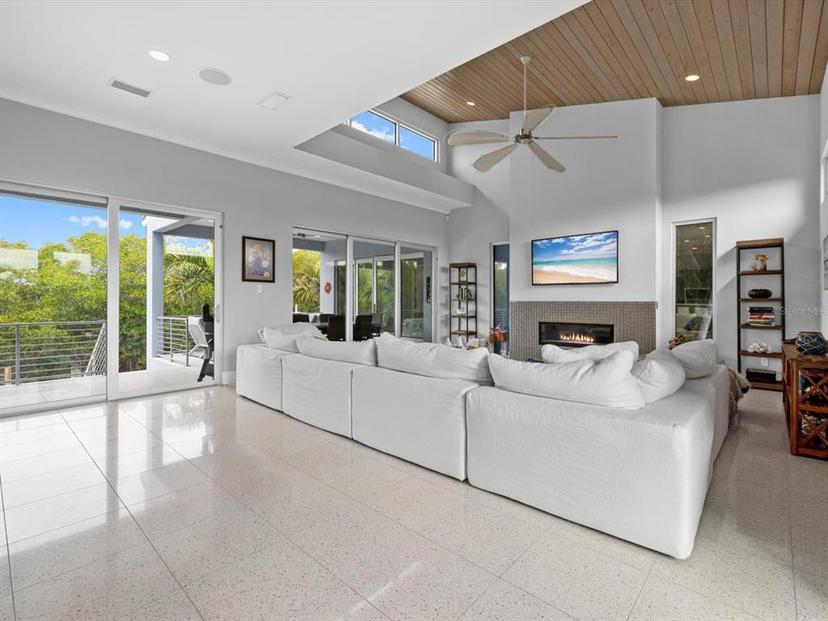 Picture of 705 Jungle Queen Way, Longboat Key FL 34228
