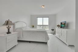 Picture of 231 Riverside Drive Unit 709, Daytona Beach, FL 32117