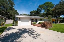 Picture of 5542 Atlantic Avenue N, St Petersburg, FL 33703