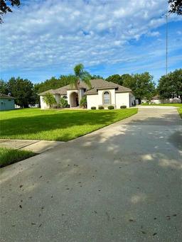 Picture of 12384 Creek Edge Drive, Riverview, FL 33579