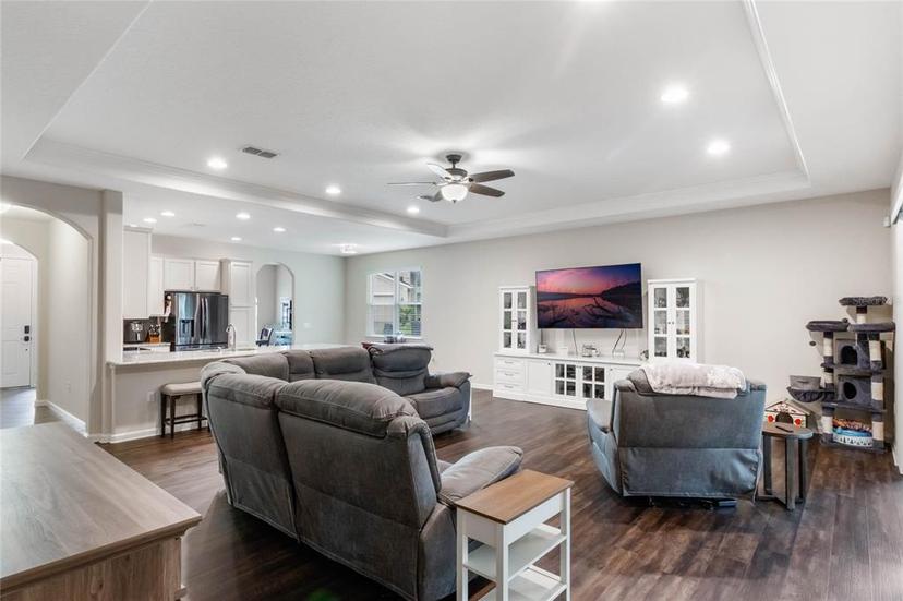 Picture of 329 Lake Vista Drive, Auburndale FL 33823
