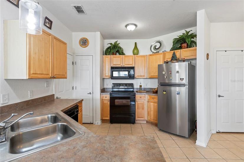 Picture of 612 Terrace Ridge Circle Unit 612, Davenport FL 33896