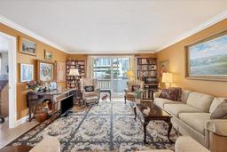 Picture of 101 S Gulfstream Avenue Unit 4A, Sarasota, FL 34236