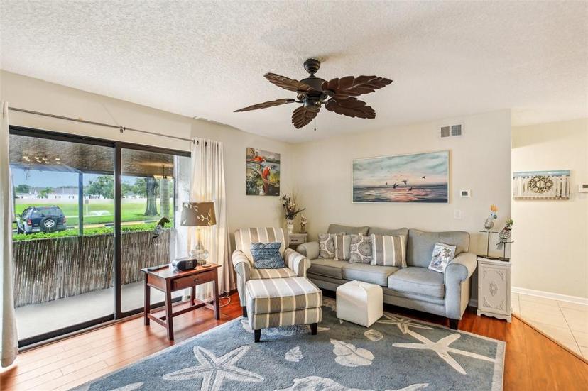 Picture of 2085 Hunters Glen Drive Unit 213, Dunedin FL 34698