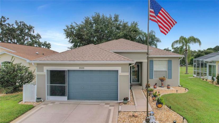 Picture of 32915 Crooked Oaks Lane, Leesburg FL 34748