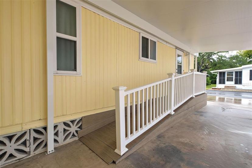 Picture of 628 Cervina Drive, Venice FL 34285