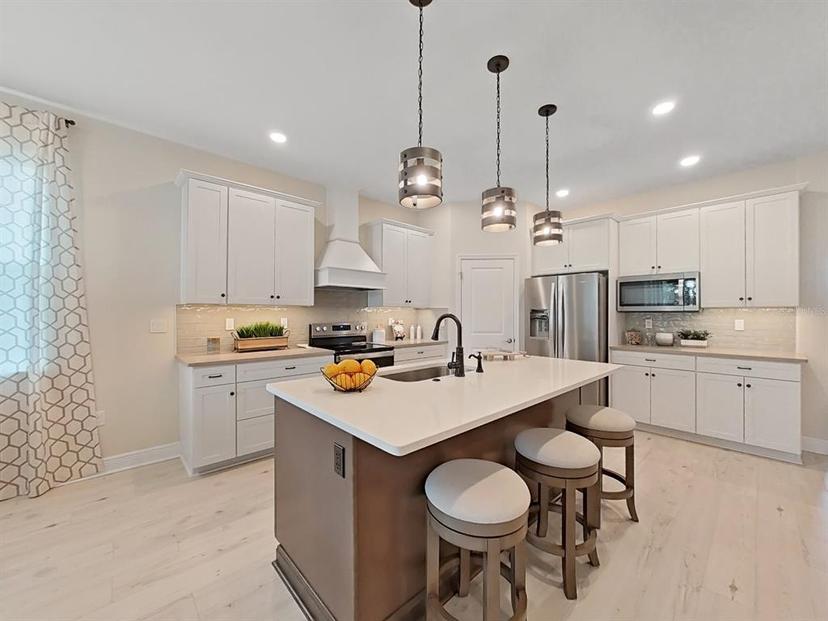 Picture of 9261 Highland Hills Drive, Hudson FL 34667