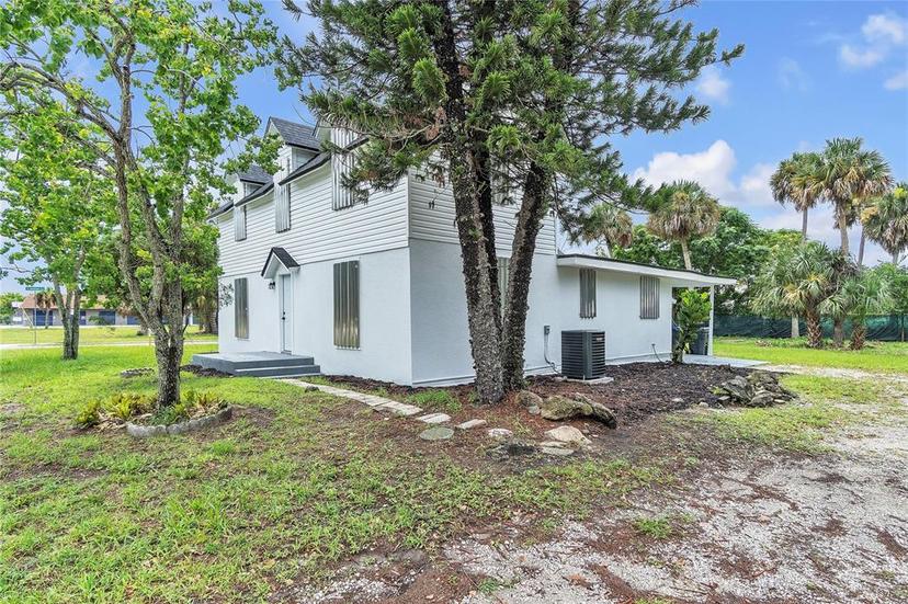 Picture of 1005 Main Street, Titusville FL 32796
