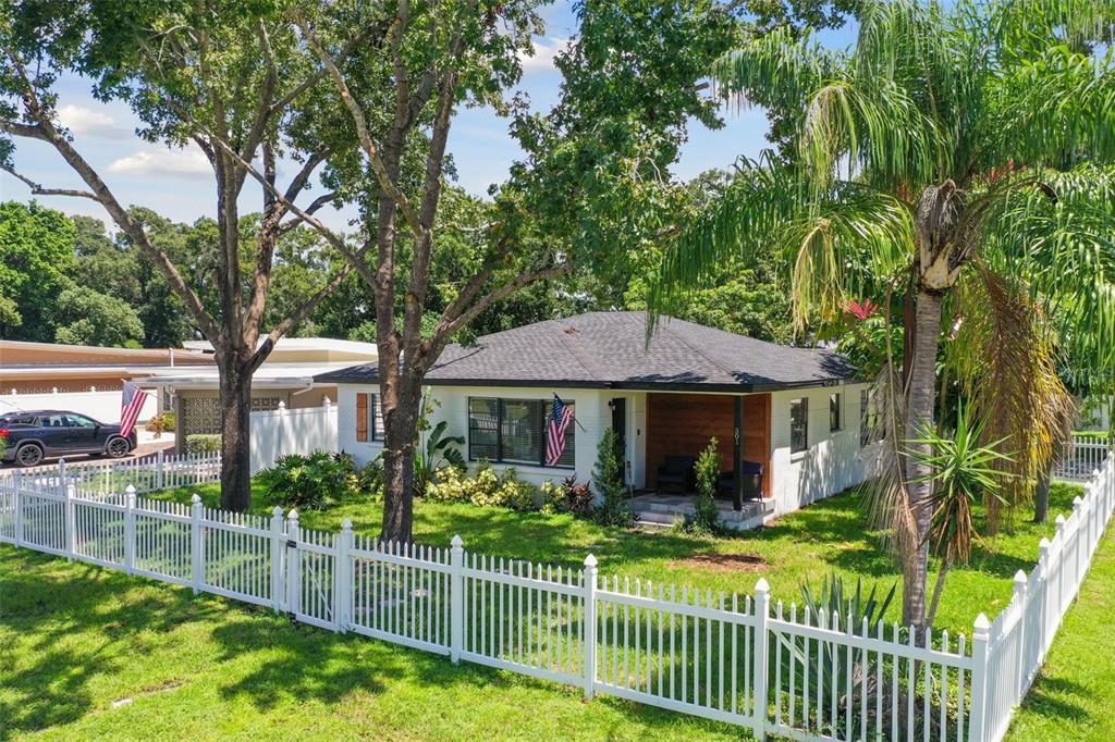 Picture of 301 N Glen Avenue, Tampa, FL 33609