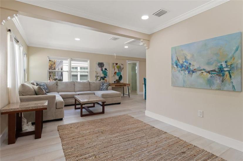 Picture of 609 N Osceola Avenue, Clearwater FL 33755