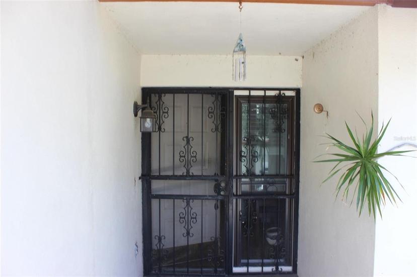 Picture of 2681 Washington Avenue Unit 18, Eustis FL 32726
