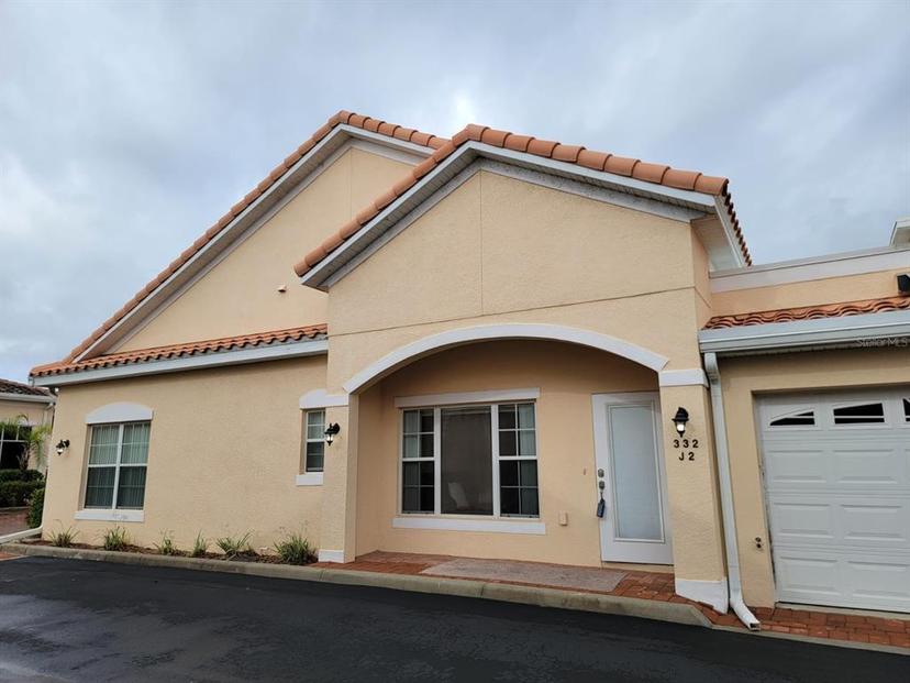 Picture of 332 David Walker Drive Unit J-2, Tavares FL 32778