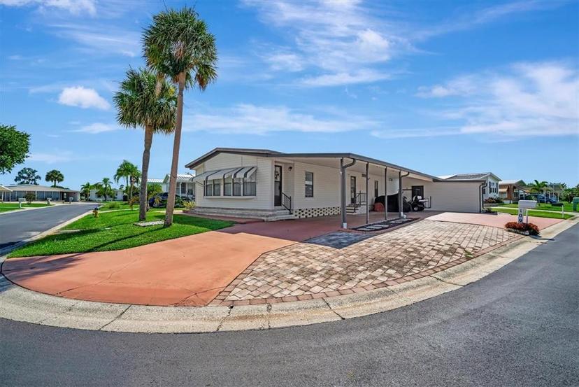 Picture of 109 N Saint Thomas Circle, Apollo Beach FL 33572