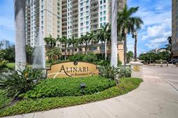 Picture of 800 N Tamiami Trail Unit 402, Sarasota, FL 34236