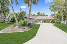 Picture of 536 NW 9Th Avenue, Crystal River, FL 34428