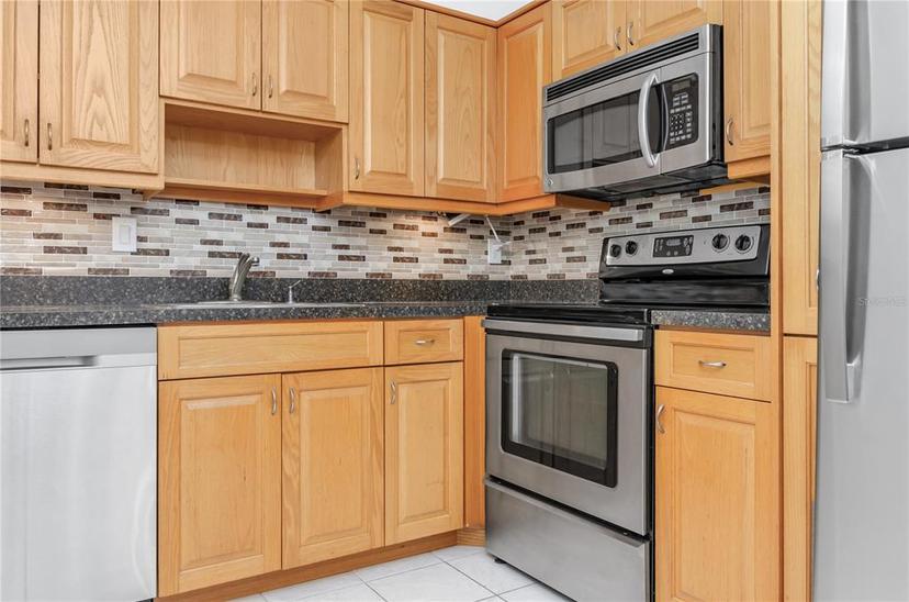 Picture of 3300 Fox Chase Circle N Unit 231, Palm Harbor FL 34683