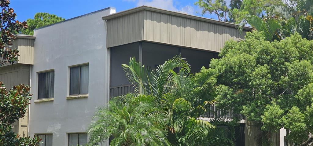 Picture of 3300 Fox Chase Circle N Unit 231, Palm Harbor, FL 34683