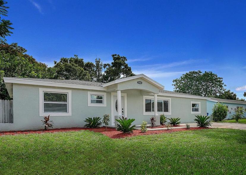 Picture of 5530 & 5530 1/2 7Th Avenue N, St Petersburg FL 33710
