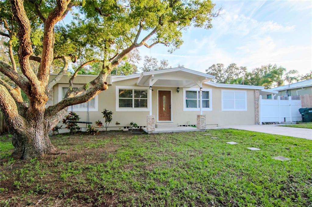 Picture of 219 6Th Avenue Sw, Largo, FL 33770