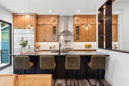 Picture of 321 W Hanlon Street, Tampa, FL 33604