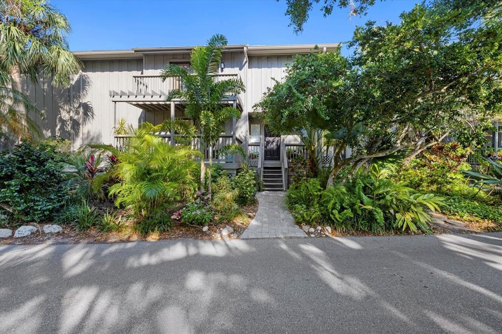 Picture of 1485 Landings Lake Drive Unit 36, Sarasota, FL 34231