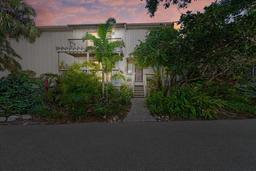 Picture of 1485 Landings Lake Drive Unit 36, Sarasota, FL 34231