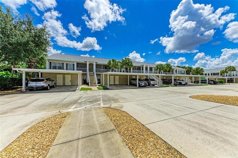 Picture of 872 Saranac Lake Drive Unit 202, Venice FL 34292