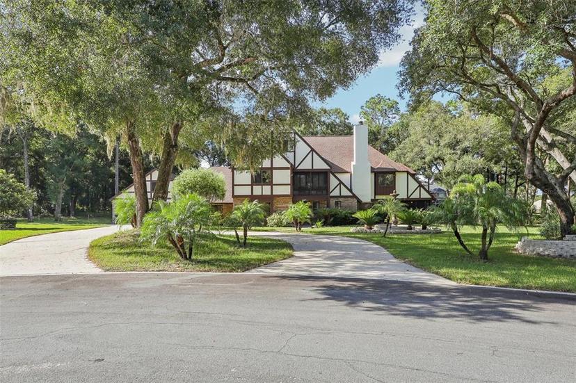 Picture of 1582 Covered Bridge Drive, Deland FL 32724
