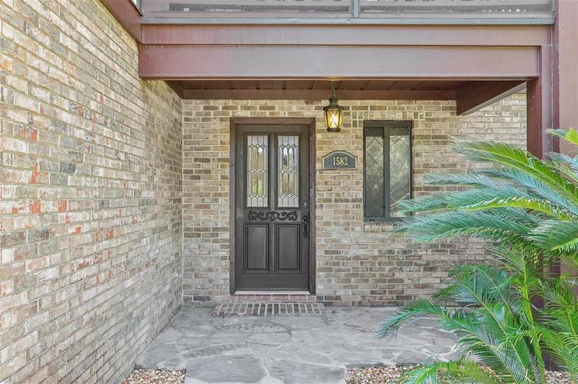 Picture of 1582 Covered Bridge Drive, Deland FL 32724