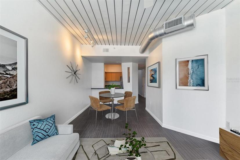 Picture of 2331 W Horatio Street Unit 610, Tampa FL 33609