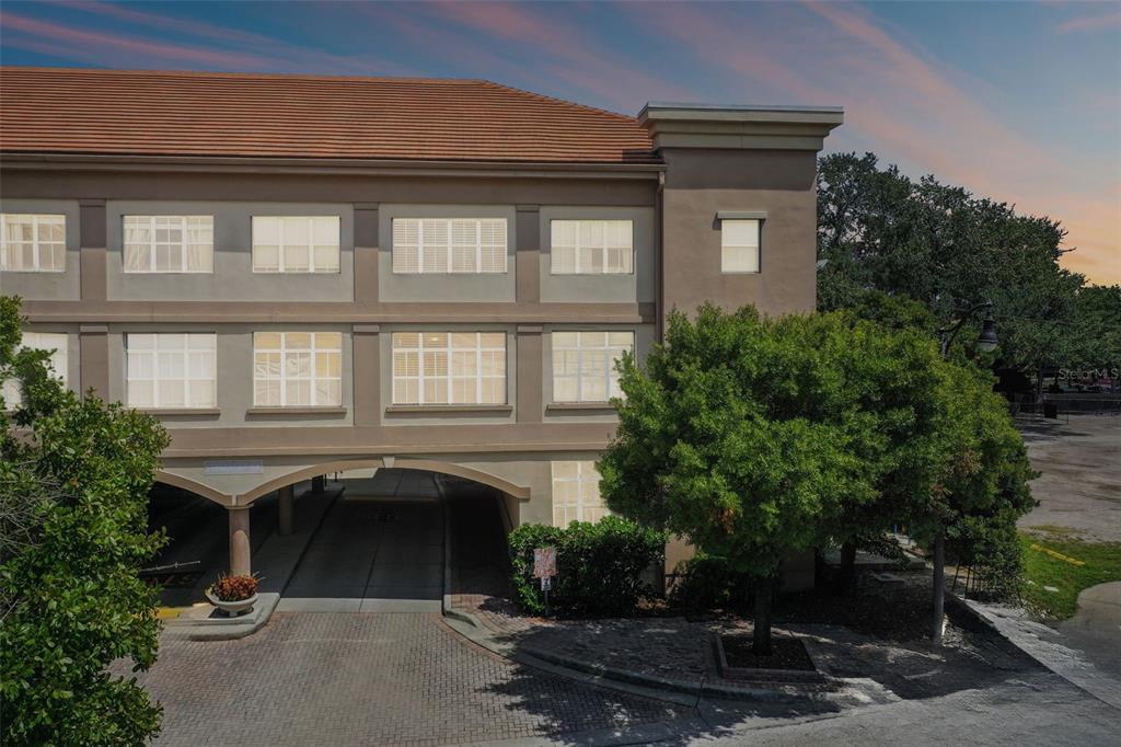 Picture of 2331 W Horatio Street Unit 610, Tampa, FL 33609
