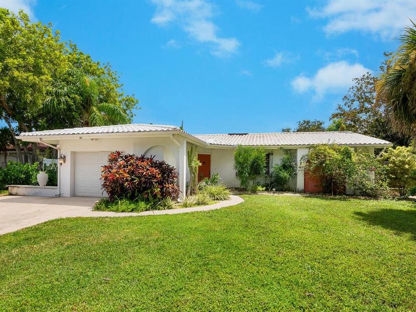 Picture of 302 Mendez Drive, Sarasota FL 34243