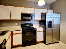 Picture of 6410 Cypressdale Drive Unit 201, Riverview, FL 33578