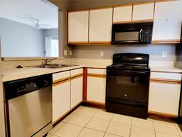 Picture of 6410 Cypressdale Drive Unit 201, Riverview, FL 33578