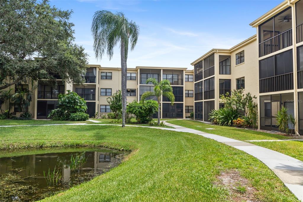 Picture of 305 30Th Avenue W Unit A209, Bradenton, FL 34205