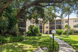 Picture of 305 30Th Avenue W Unit A209, Bradenton, FL 34205