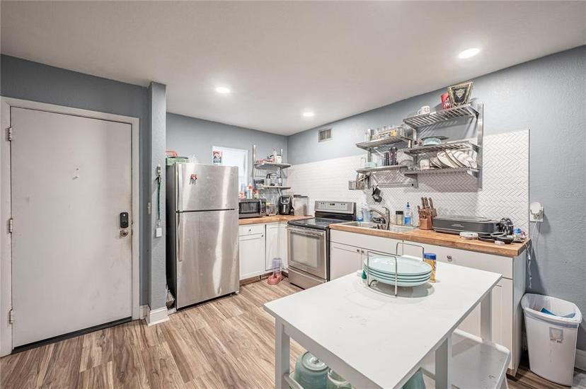 Picture of 10465 Carrollbrook Circle Unit 217, Tampa FL 33618