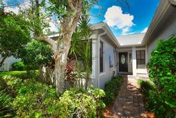 Picture of 903 San Carlos Avenue Ne, St Petersburg, FL 33702