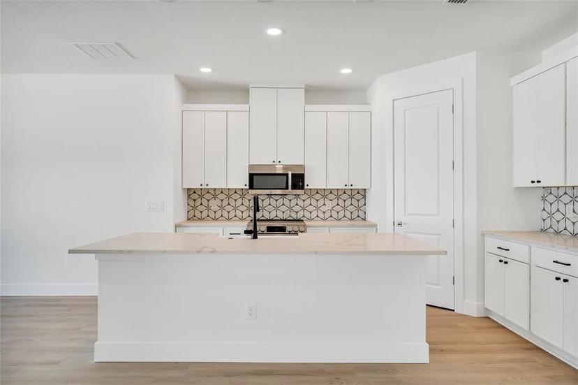 Picture of 9211 Eagles Perch Place, Orlando FL 32825