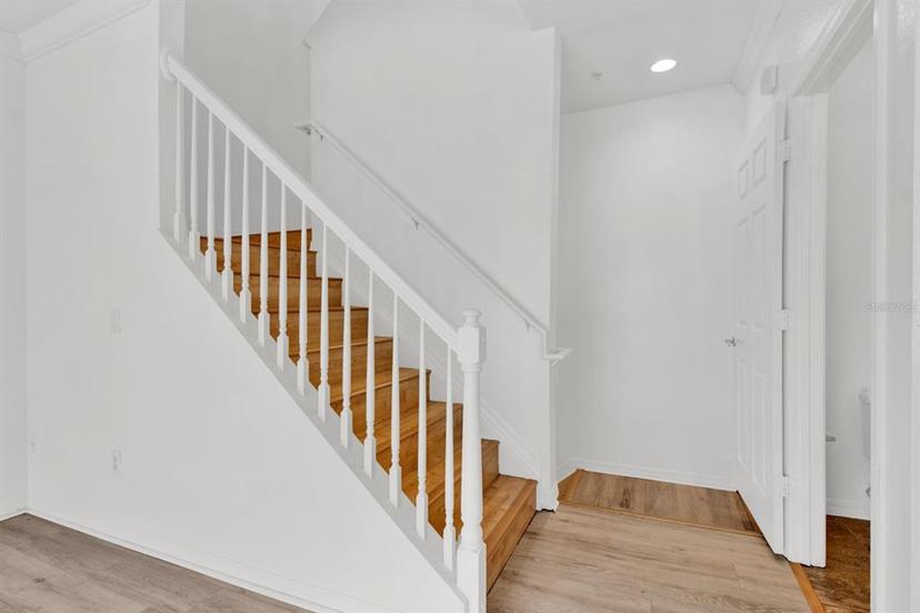 Picture of 2532 Grand Central Parkway Unit 18, Orlando FL 32839
