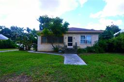 Picture of 14141 11Th Street, Dade City, FL 33525