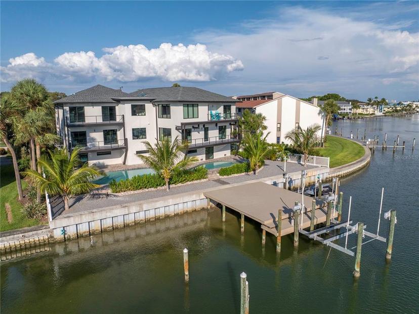 Picture of 12404 Capri Circle N Unit 0, Treasure Island FL 33706