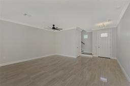 Picture of 906 E Venice Avenue, Venice, FL 34285