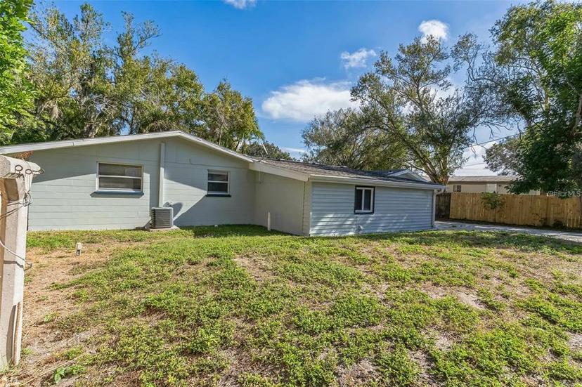Picture of 403 Pinewood Avenue, Nokomis FL 34275