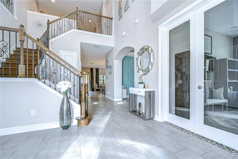 Picture of 2924 Valencia Ridge Street, Valrico FL 33596