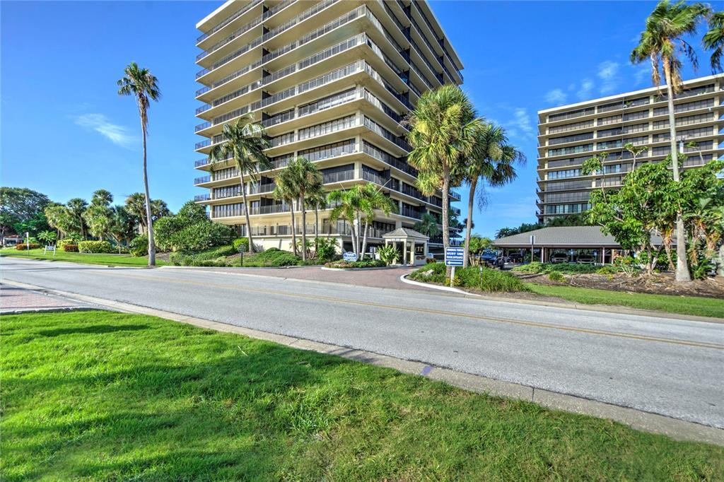 Picture of 7600 Bayshore Drive Unit 606, Treasure Island, FL 33706