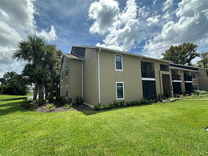 Picture of 4025 Crockers Lake Boulevard Unit 11, Sarasota FL 34238
