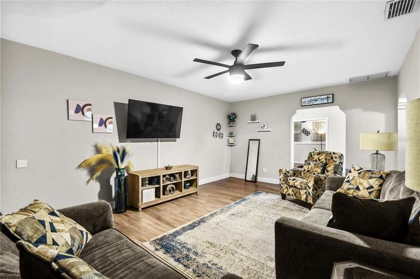 Picture of 2113 15Th Avenue S, St Petersburg FL 33712