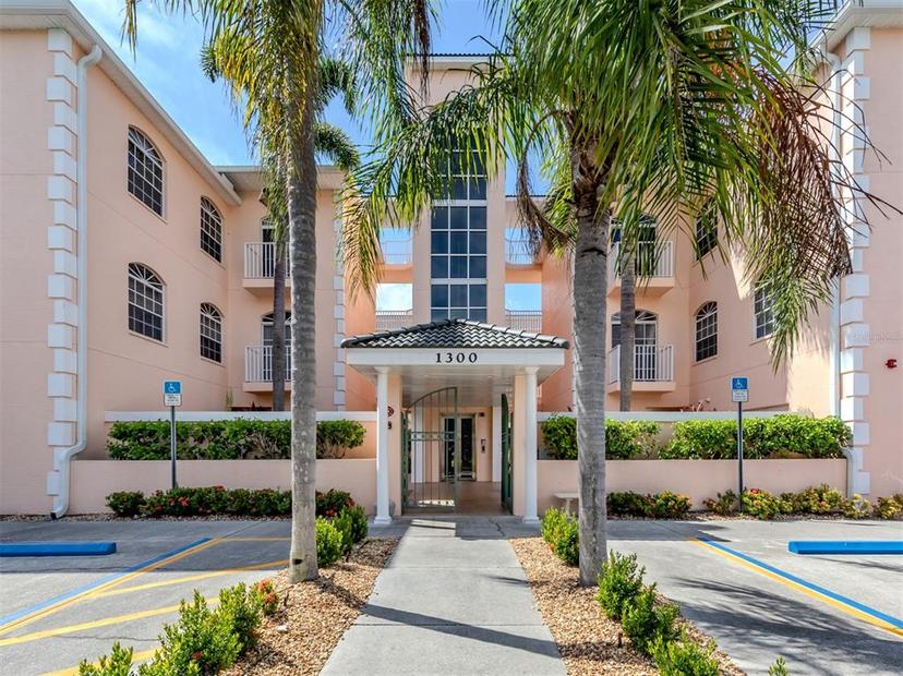 Picture of 1319 Gondola Park Drive Unit 1319, Venice FL 34292