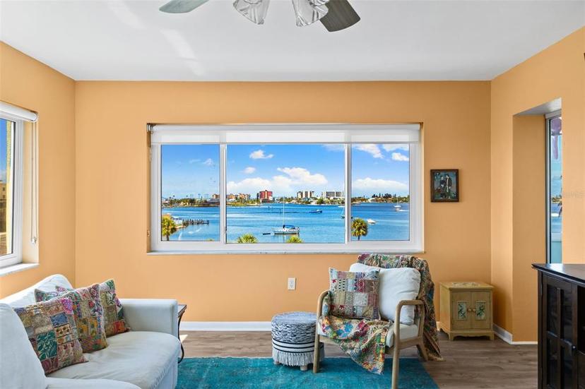 Picture of 4550 Cove Circle Unit 501, St Petersburg FL 33708